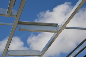 https://archive.abp.unimelb.edu.au/objects/images/Construction/Images/Structural steel/Plantroom roof & claddings/DSC_4634.JPG