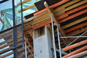 https://archive.abp.unimelb.edu.au/objects/images/Construction/Images/Stairs, walkways and balustrades/Structural steel walkways & support structure/DSC_3298.JPG