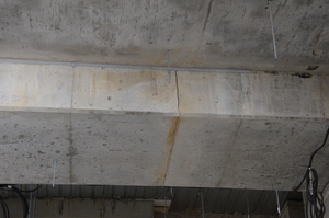 https://archive.abp.unimelb.edu.au/objects/images/Construction/Images/Concrete suspended slabs and beams/Slab movement joints/DSC_3527.JPG