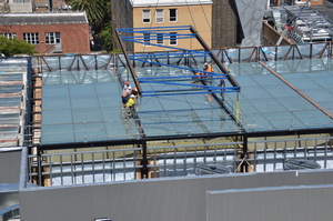 https://archive.abp.unimelb.edu.au/objects/images/Construction/Images/Roof/Glazed atrium roof/Delivery & Installation/DSC_5883.JPG