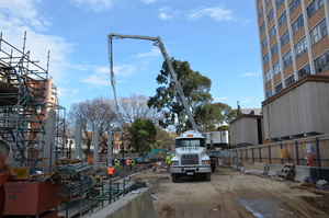 https://archive.abp.unimelb.edu.au/objects/images/Construction/Images/Plant and Equipment/Concrete pumps/DSC_1468.JPG