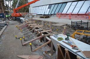 https://archive.abp.unimelb.edu.au/objects/images/Construction/Images/External Works/Precast concrete seating and supports/DSC_8744.JPG