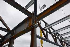 https://archive.abp.unimelb.edu.au/objects/images/Construction/Images/Stairs, walkways and balustrades/Structural steel walkways & support structure/DSC_3914.JPG