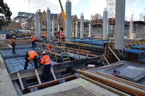 https://archive.abp.unimelb.edu.au/objects/images/Construction/Images/Concrete suspended slabs and beams/Ground level & formwork/DSC_1394.JPG