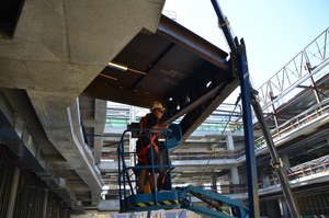 https://archive.abp.unimelb.edu.au/objects/images/Construction/Images/Hanging studio/Steel framing/DSC_4761.JPG