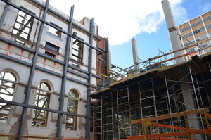 https://archive.abp.unimelb.edu.au/objects/images/Construction/Images/Facades/Joseph Reed/Restoration during BM construction/DSC_2404.JPG
