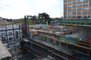 https://archive.abp.unimelb.edu.au/objects/images/Construction/Images/Concrete suspended slabs and beams/Levels 1-5 & formwork/DSC_2781.JPG