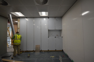 https://archive.abp.unimelb.edu.au/objects/images/Construction/Images/Wall linings and finishes/Composite stainless steel/DSC_8436.JPG