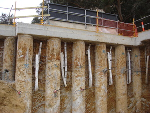 https://archive.abp.unimelb.edu.au/objects/images/Construction/Images/Basement/Shotcrete walls & drainage/DSC_0160E.JPG