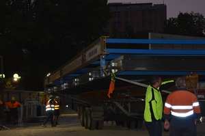 https://archive.abp.unimelb.edu.au/objects/images/Construction/Images/Roof/Glazed atrium roof/Delivery & Installation/DSC_5104.JPG