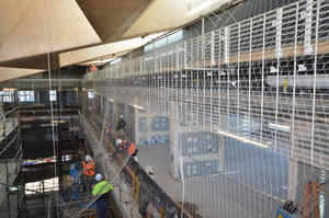 https://archive.abp.unimelb.edu.au/objects/images/Construction/Images/Atrium stainless steel wire mesh & frames/DSC_7798.JPG