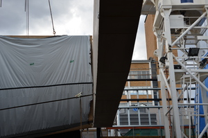 https://archive.abp.unimelb.edu.au/objects/images/Construction/Images/LVL roof beams & coffers/Installation/DSC_5645.JPG