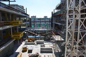 https://archive.abp.unimelb.edu.au/objects/images/Construction/Images/Stairs, walkways and balustrades/Y Stairs structural steel/Installation/DSC_3548.JPG