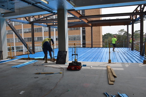 https://archive.abp.unimelb.edu.au/objects/images/Construction/Images/Structural steel/Cantilever/Erection/DSC_5230.JPG