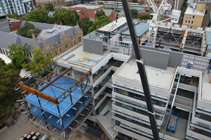 https://archive.abp.unimelb.edu.au/objects/images/Construction/Images/Structural steel/Cantilever/Erection/DSC_5352.JPG