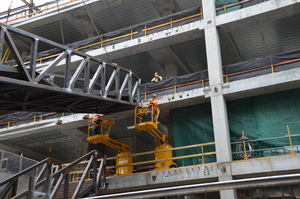 https://archive.abp.unimelb.edu.au/objects/images/Construction/Images/Stairs, walkways and balustrades/Y Stairs structural steel/Installation/DSC_3477.JPG