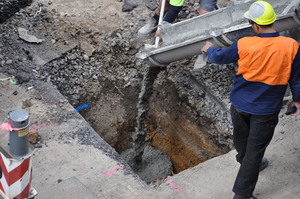 https://archive.abp.unimelb.edu.au/objects/images/Construction/Images/Structural steel/Cantilever/Footings and fabrication & delivery/DSC_4089.JPG