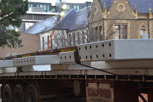 https://archive.abp.unimelb.edu.au/objects/images/Construction/Images/Precast structural concrete walls and columns/Basement/DSC_1080.JPG