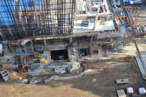 https://archive.abp.unimelb.edu.au/objects/images/Construction/Images/Concrete suspended slabs and beams/Formwork stripping/DSC_2216.JPG
