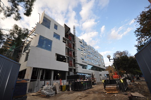 https://archive.abp.unimelb.edu.au/objects/images/Construction/Images/Facades/Precast concrete/Polished south side/DSC_7308.JPG