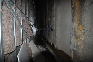 https://archive.abp.unimelb.edu.au/objects/images/Construction/Images/Basement/Basement water leaks/Large lecture theatre/DSC_7282.JPG