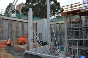 https://archive.abp.unimelb.edu.au/objects/images/Construction/Images/Precast structural concrete walls and columns/Basement/DSC_0680.JPG