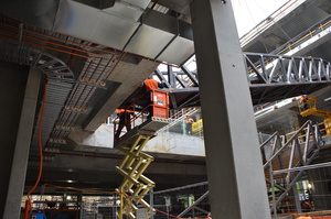 https://archive.abp.unimelb.edu.au/objects/images/Construction/Images/Stairs, walkways and balustrades/Y Stairs structural steel/Installation/DSC_3478.JPG