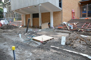https://archive.abp.unimelb.edu.au/objects/images/Construction/Images/External Works/Groundworks/DSC_8848.JPG