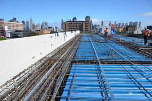 https://archive.abp.unimelb.edu.au/objects/images/Construction/Images/Concrete suspended slabs and beams/Post-tensioned beams & slabs/DSC_3169.JPG
