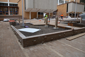 https://archive.abp.unimelb.edu.au/objects/images/Construction/Images/External Works/Brick paving & brick walls/DSC_9612.JPG