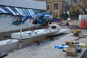 https://archive.abp.unimelb.edu.au/objects/images/Construction/Images/External Works/Precast concrete seating and supports/DSC_9028.JPG