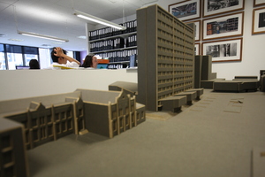 https://archive.abp.unimelb.edu.au/objects/images/Design/Schematic design/Card models/Massing model/IMG_3108.JPG