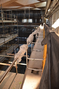 https://archive.abp.unimelb.edu.au/objects/images/Construction/Images/Atrium stainless steel wire mesh & frames/DSC_7702.JPG