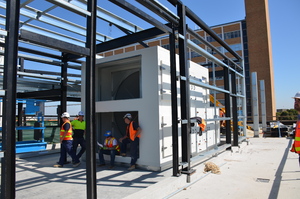 https://archive.abp.unimelb.edu.au/objects/images/Construction/Images/Structural steel/Plantroom roof & claddings/DSC_4768.JPG