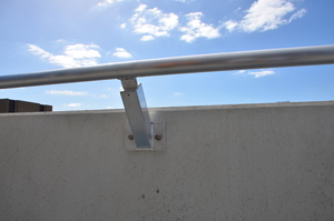 https://archive.abp.unimelb.edu.au/objects/images/Construction/Images/Roof/Parapets and Handrails/DSC_6101.JPG