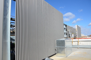 https://archive.abp.unimelb.edu.au/objects/images/Construction/Images/Structural steel/Plantroom roof & claddings/DSC_5419.JPG