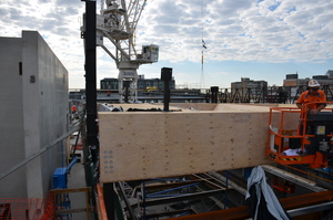 https://archive.abp.unimelb.edu.au/objects/images/Construction/Images/LVL roof beams & coffers/Installation/DSC_5046.JPG