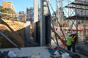 https://archive.abp.unimelb.edu.au/objects/images/Construction/Images/Precast structural concrete walls and columns/Basement/DSC_0533.JPG