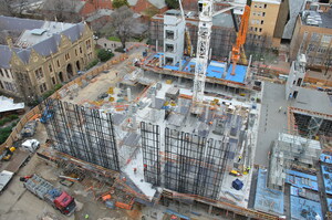 https://archive.abp.unimelb.edu.au/objects/images/Construction/Images/Concrete suspended slabs and beams/Levels 1-5 & formwork/DSC_2111.JPG