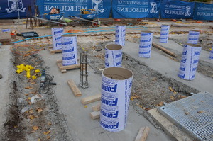 https://archive.abp.unimelb.edu.au/objects/images/Construction/Images/External Works/Timber seating and supports south side/DSC_8100.JPG