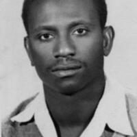 https://upload.wikimedia.org/wikipedia/commons/8/83/Cheikh_Anta_Diop,_late_1940s.jpg