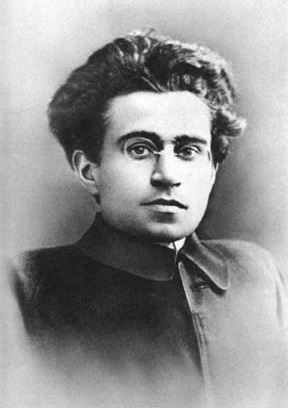 https://upload.wikimedia.org/wikipedia/commons/e/e6/Gramsci.png