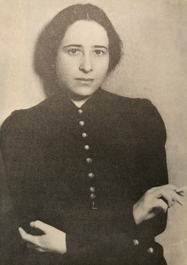 Hannah_Arendt_1933.jpeg