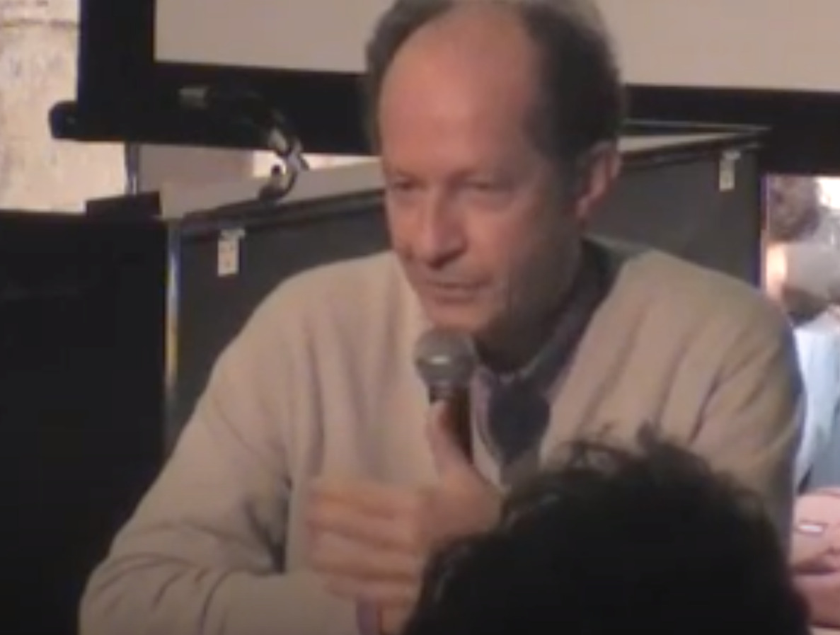 https://upload.wikimedia.org/wikipedia/commons/d/da/Agamben.png