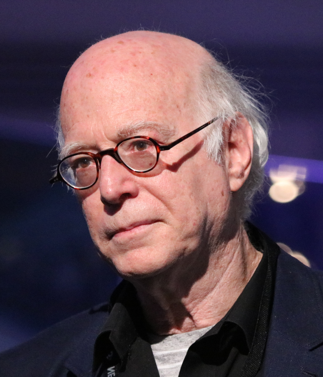 https://upload.wikimedia.org/wikipedia/commons/9/9f/Richard_Sennett,_re-publica_2016_(cropped).JPG